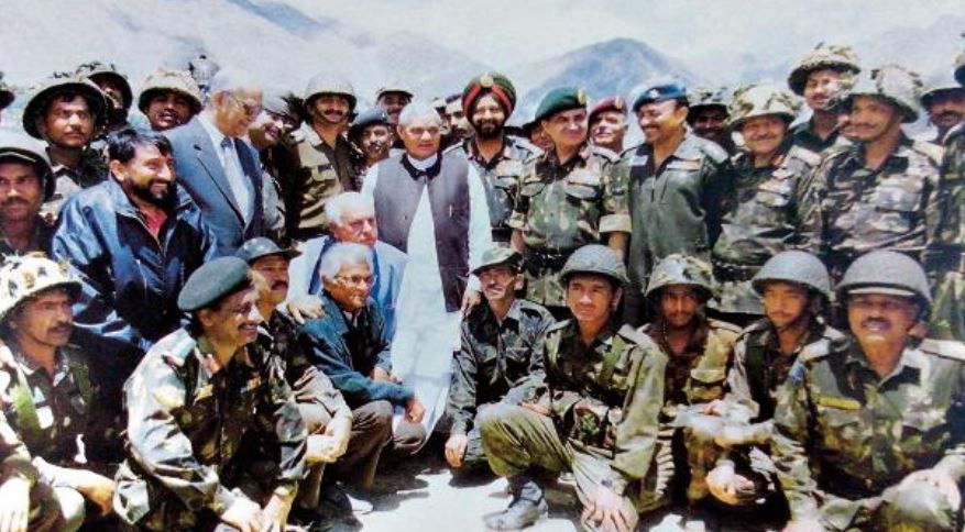 vajpayee with indian army