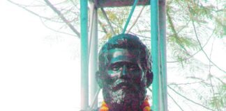 gopabandhu statue in puri