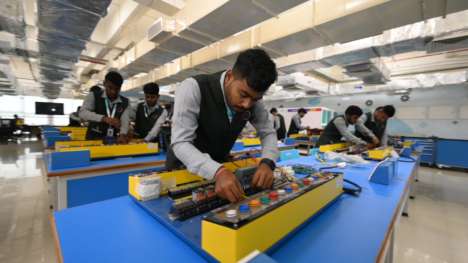 Admissions Open to Advanced Skill Courses at World Skill Center ...